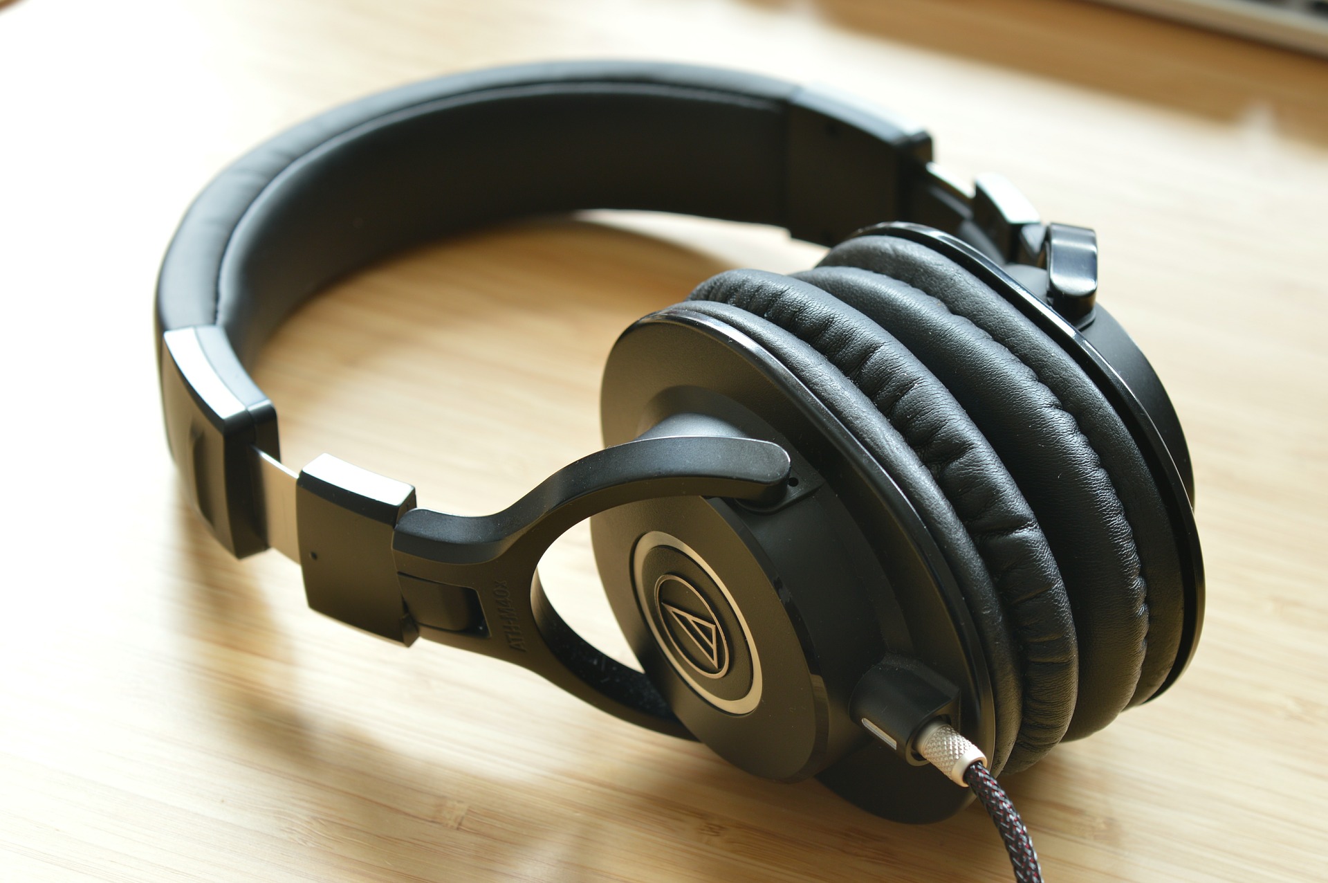 Best Budget Headphones For Audiophiles Compared In Detail