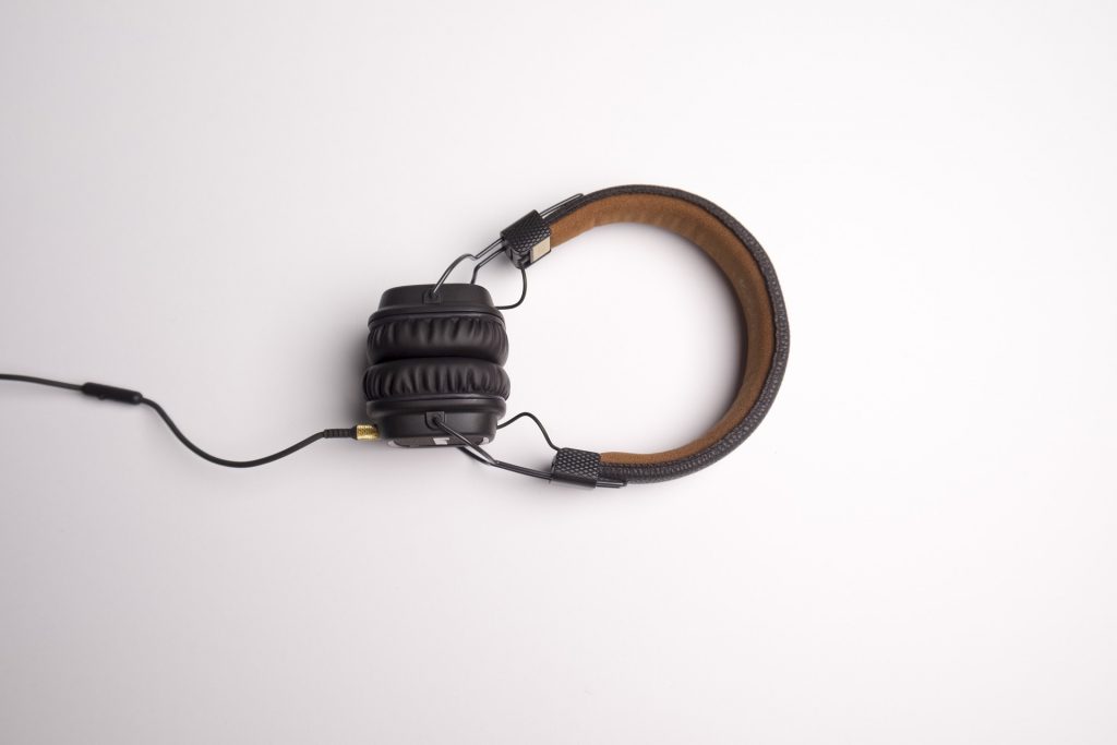 Headphone Buying Guide - How To Find The Right Pair