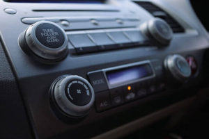 Car Radio - Difference Between Cheap And Expensive Headphones